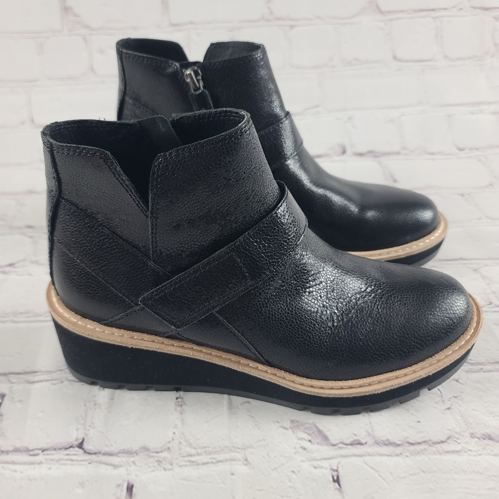 Eileen Fischer Women's 7 Cargo Platform Ankle Bootie Black Leather